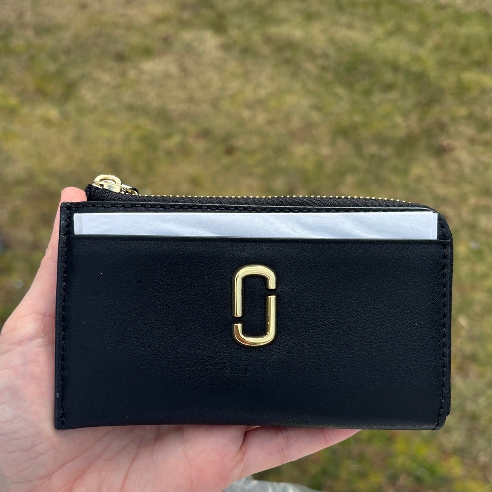 Marc Jacobs THE PEBBLE J MARC TOP ZIP MULTI WALLET